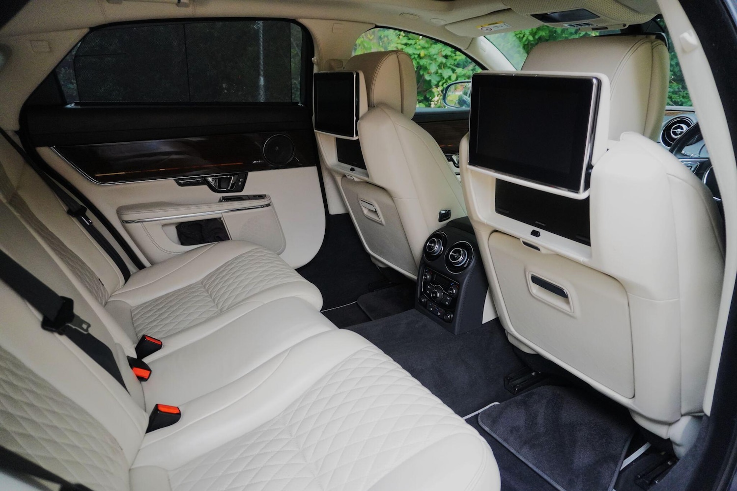 Used Jaguar XJ 2017 for sale - 75905768: Photo 51