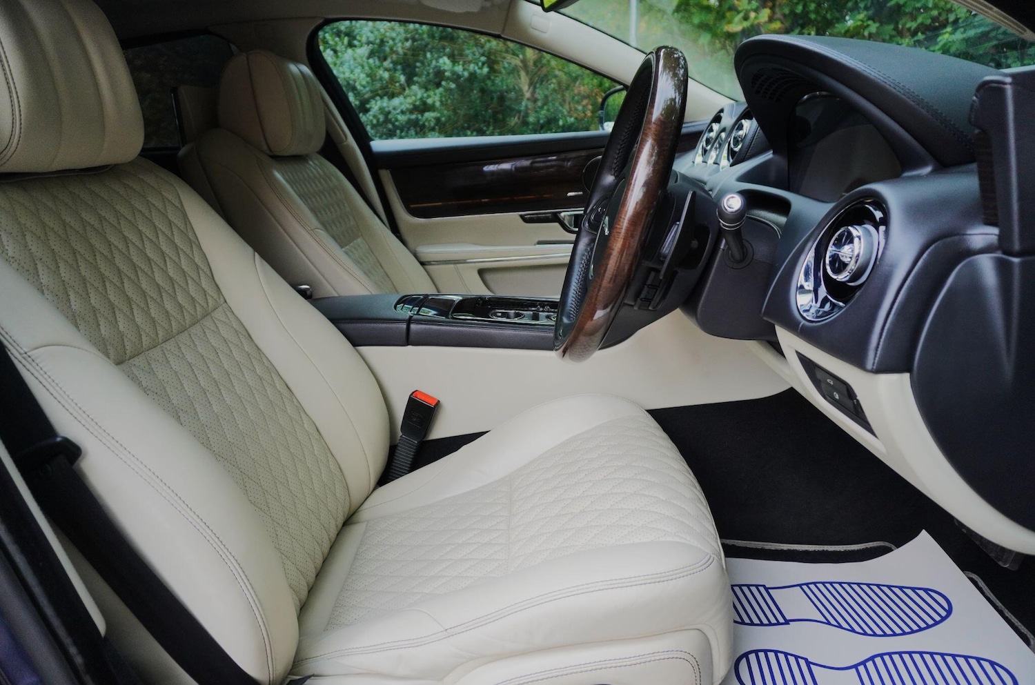 Used Jaguar XJ 2017 for sale - 75905768: Photo 9