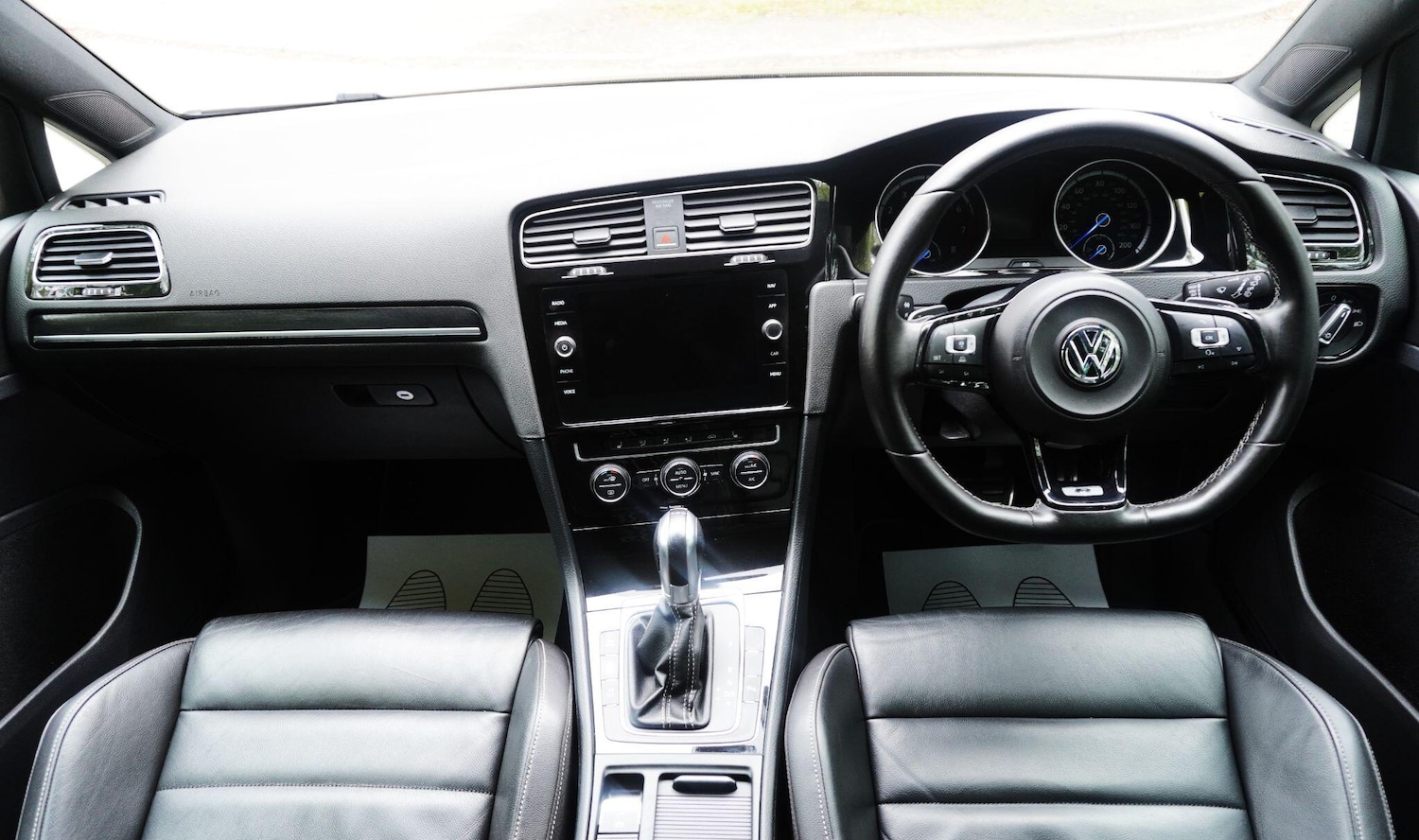 Used Volkswagen Golf 2016 for sale - 76201202: Photo 21