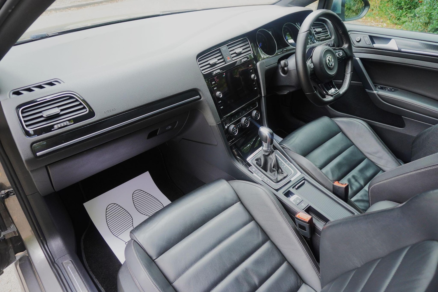 Used Volkswagen Golf 2016 for sale - 76201202: Photo 51