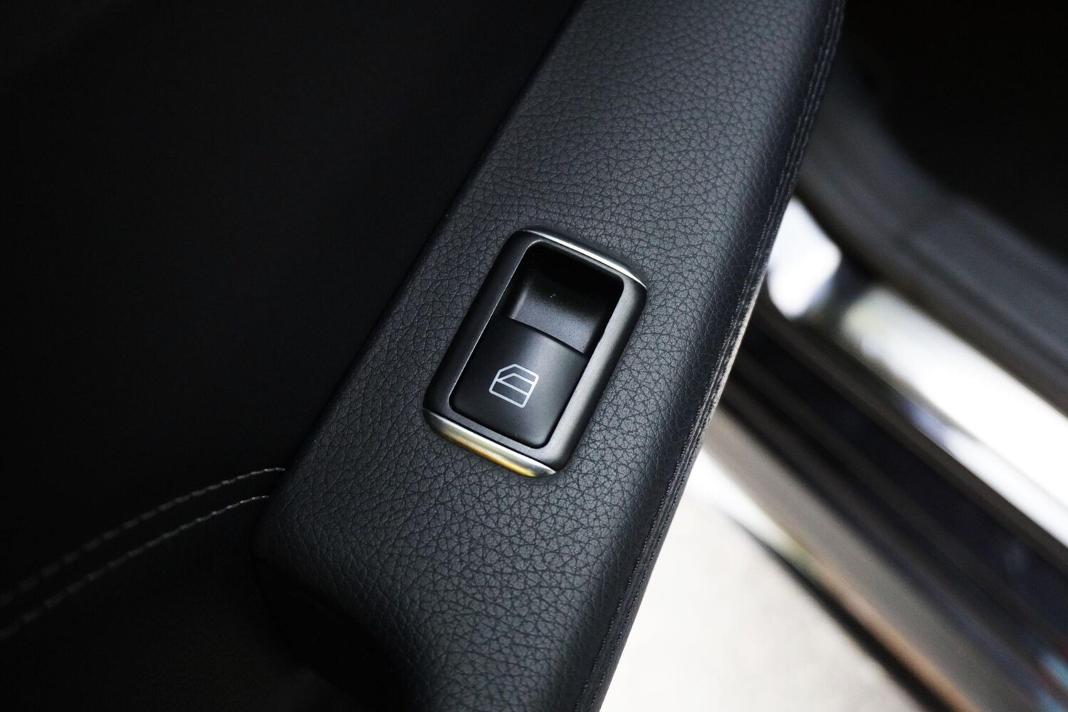 Used Mercedes-Benz E-Class 2016 for sale - 76059943: Photo 61
