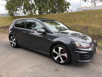 Volkswagen - Golf