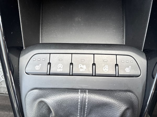 Used Kia Stonic 2019 for sale - 76041596: Photo 38
