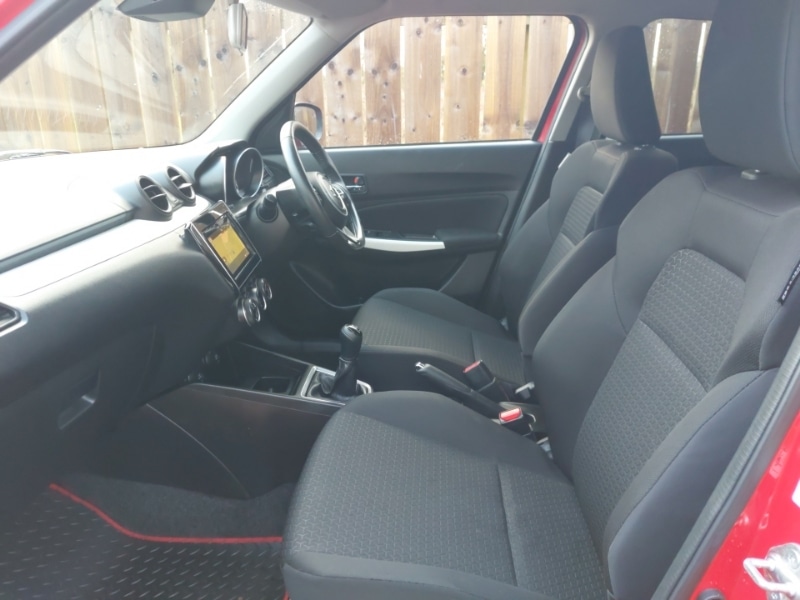 Used Suzuki Swift 2020 for sale - 76795544: Photo 5