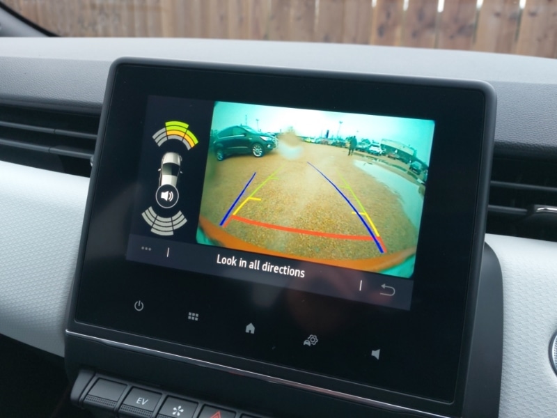 Used Renault Clio 2023 for sale - 77852649: Photo 10