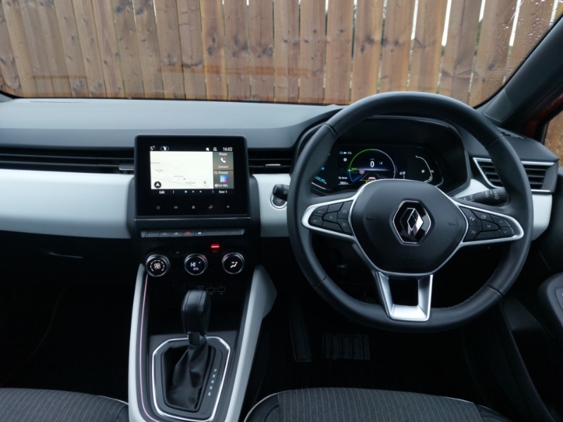 Used Renault Clio 2023 for sale - 77852649: Photo 2