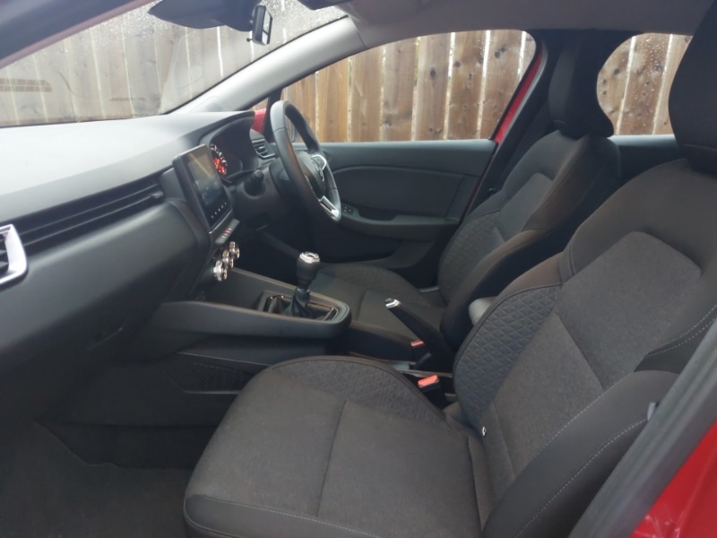 Used Renault Clio 2021 for sale - 76800151: Photo 5