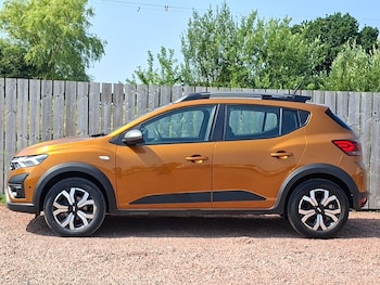 Used Dacia Sandero Stepway 2023 for sale - 79247374: Photo