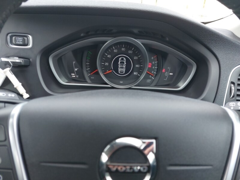 Used Volvo V40 2018 for sale - 77874054: Photo 11