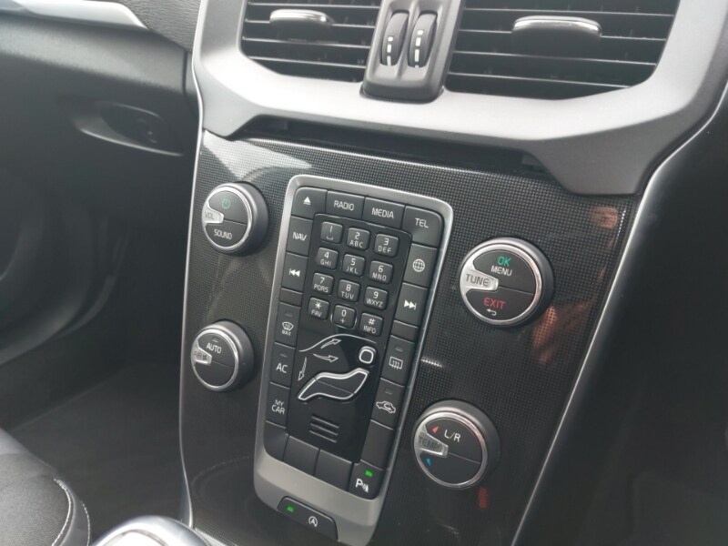 Used Volvo V40 2018 for sale - 77874054: Photo 14