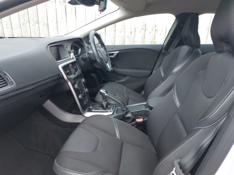 Used Volvo V40 2018 for sale - 77874054: Photo 5