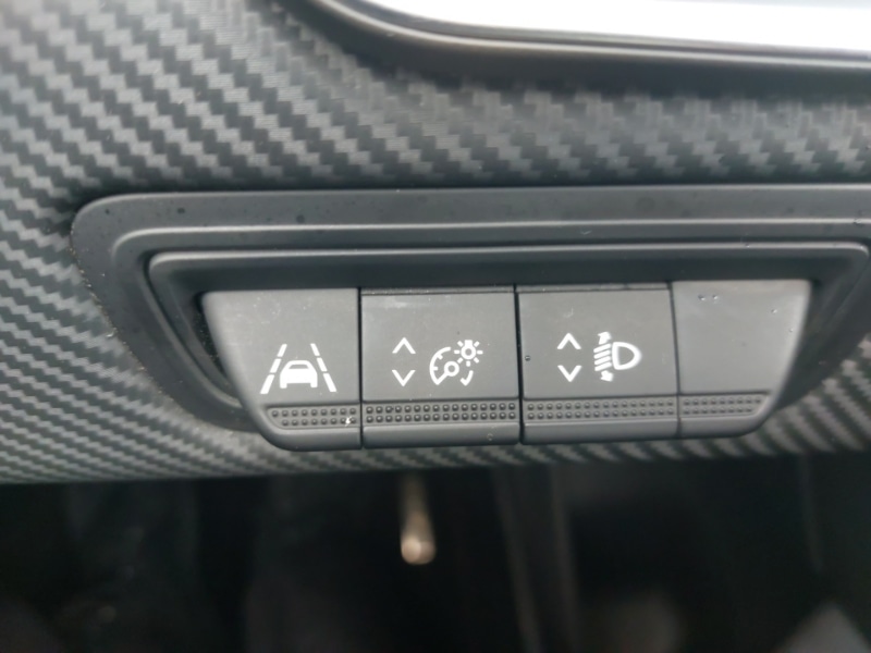 Used Renault Clio 2022 for sale - 76195410: Photo 17