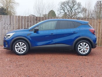 Used Renault Captur 2022 for sale - 77921807: Photo