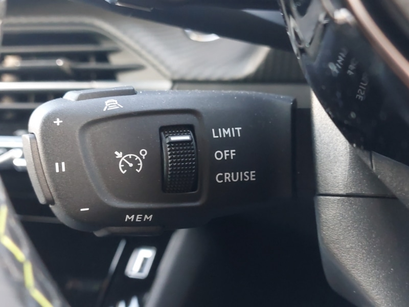 Used Peugeot 2008 2022 for sale - 76925243: Photo 17