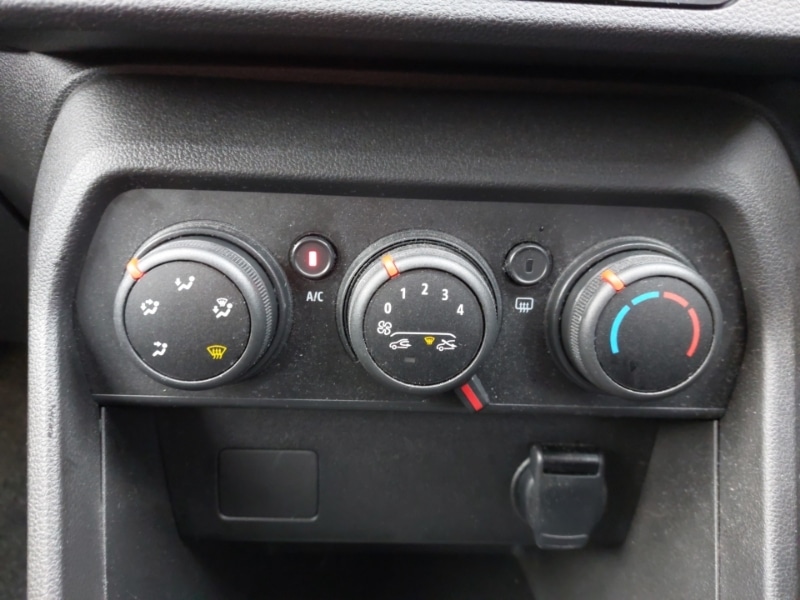 Used Dacia Sandero 2023 for sale - 76518839: Photo 16