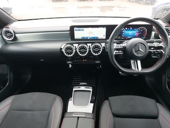 Used Mercedes-Benz CLA 2024 for sale - 76135320: Photo 2
