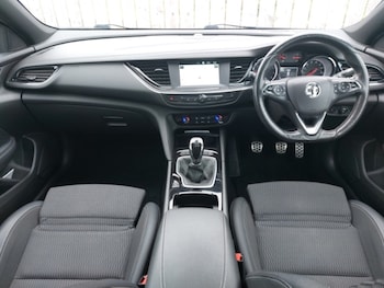Used Vauxhall Insignia 2019 for sale - 76238102: Photo 2