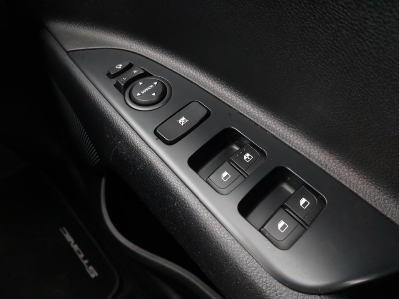 Used Kia Stonic 2018 for sale - 77466913: Photo 19