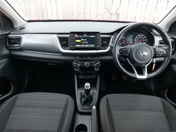 Used Kia Stonic 2018 for sale - 77466913: Photo