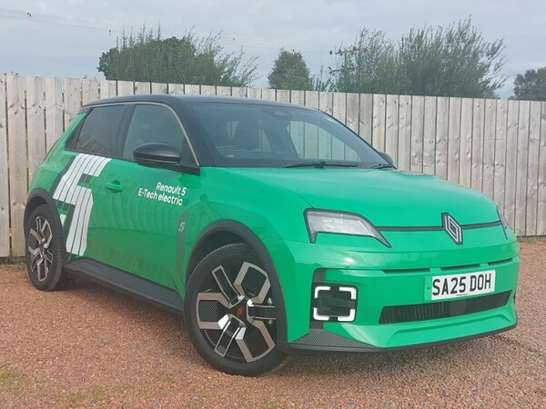 Used Renault 5 2025 for sale - 76054226: Photo 1