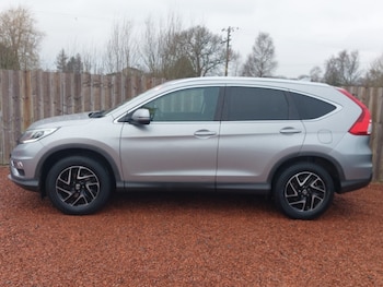 Used Honda CR-V 2017 for sale - 78118196: Photo
