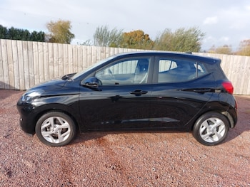 Used Hyundai i10 2022 for sale - 76579395: Photo