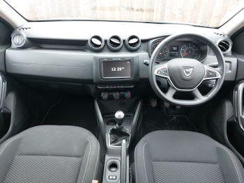 Used Dacia Duster 2020 for sale - 79092406: Photo
