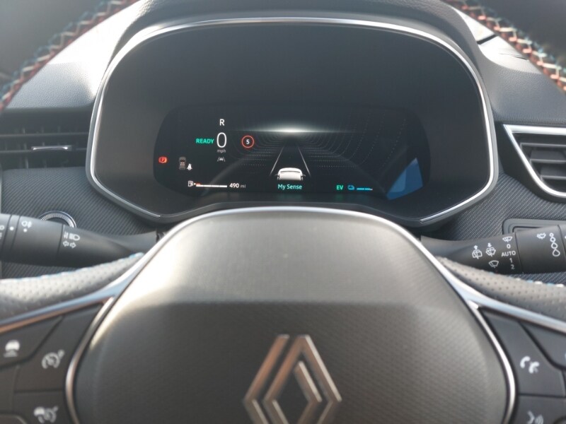 Used Renault Clio 2025 for sale - 77907853: Photo 11