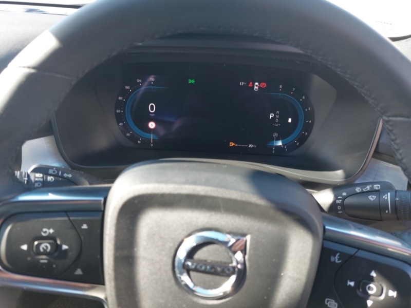 Used Volvo XC40 2023 for sale - 78113025: Photo 11