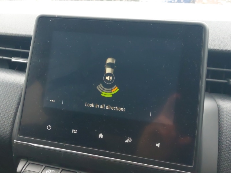 Used Renault Clio 2020 for sale - 77823040: Photo 10