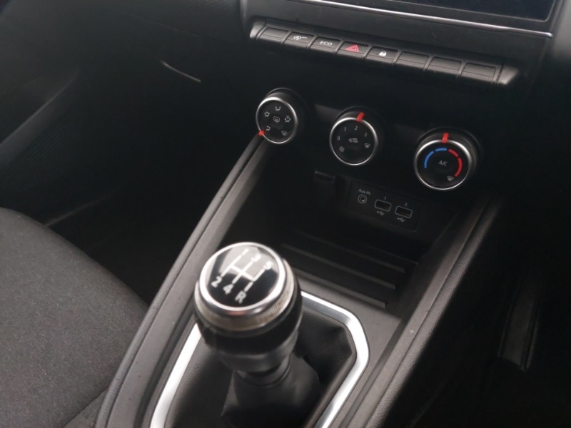 Used Renault Clio 2020 for sale - 77823040: Photo 14