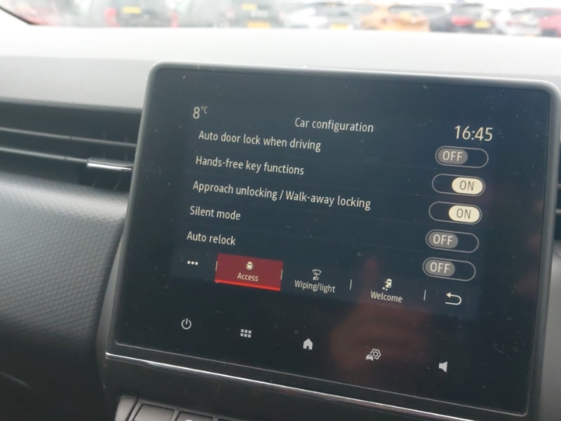 Used Renault Clio 2020 for sale - 77823040: Photo 19