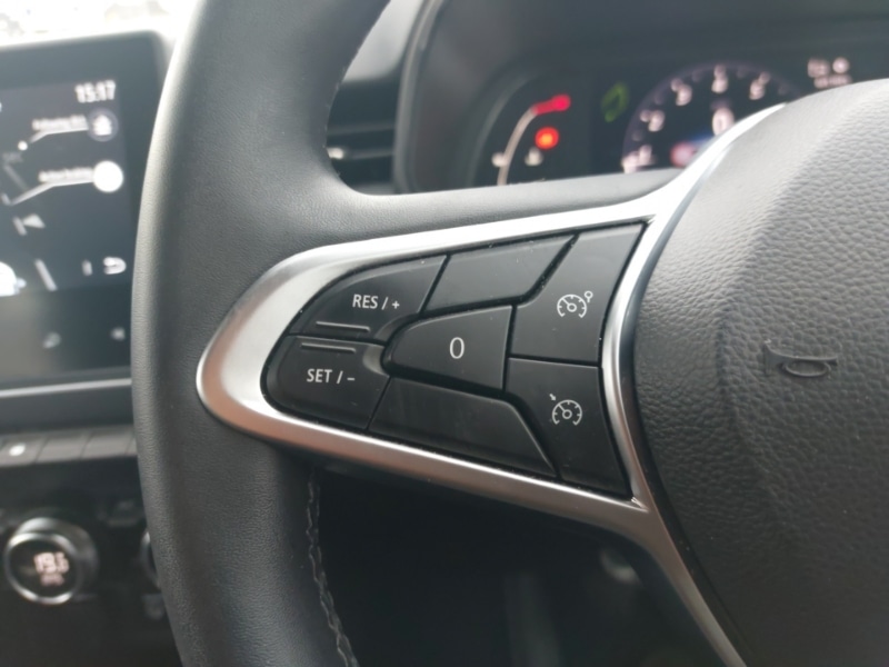 Used Renault Clio 2023 for sale - 76335839: Photo 15
