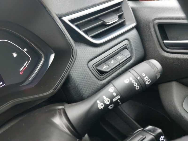 Used Renault Clio 2023 for sale - 76335839: Photo 18
