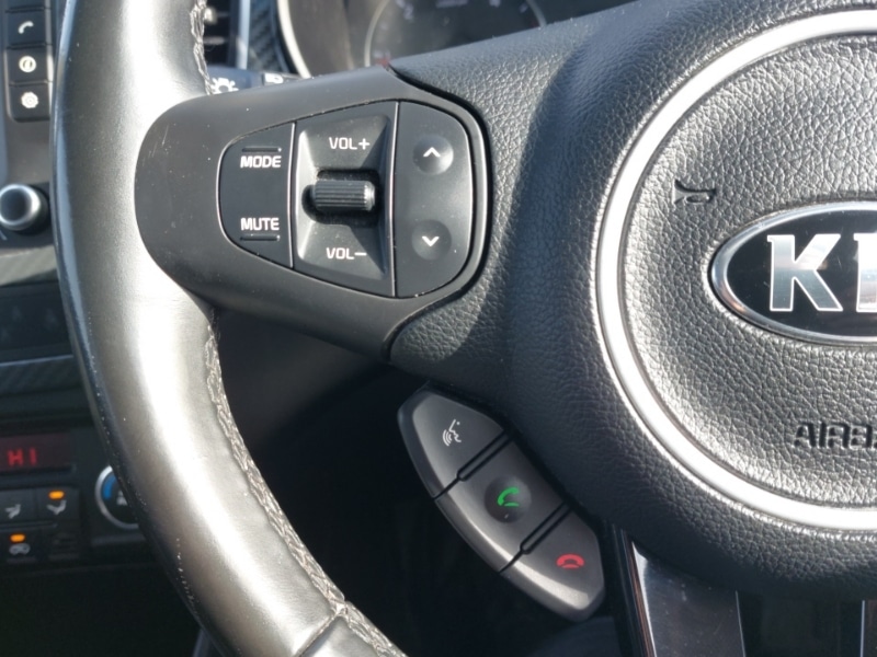 Used Kia Carens 2018 for sale - 77939236: Photo 16