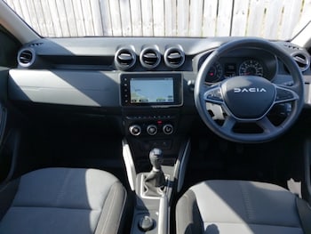 Used Dacia Duster 2023 for sale - 78225367: Photo