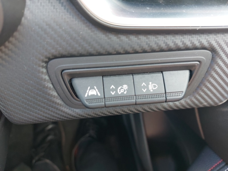 Used Renault Clio 2021 for sale - 76864532: Photo 17