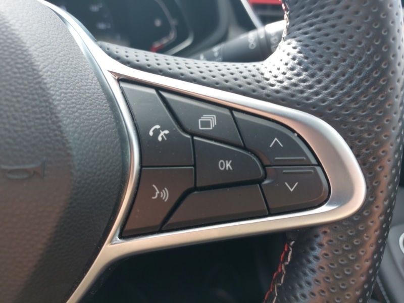 Used Renault Clio 2021 for sale - 76864532: Photo 19