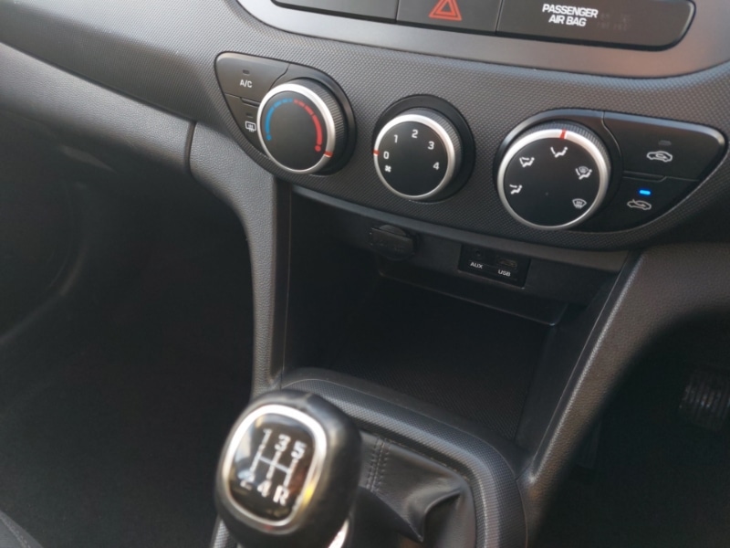 Used Hyundai i10 2019 for sale - 77568979: Photo 14