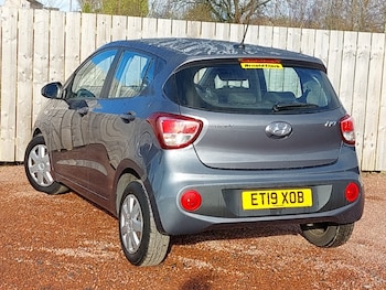 Used Hyundai i10 2019 for sale - 77568979: Photo