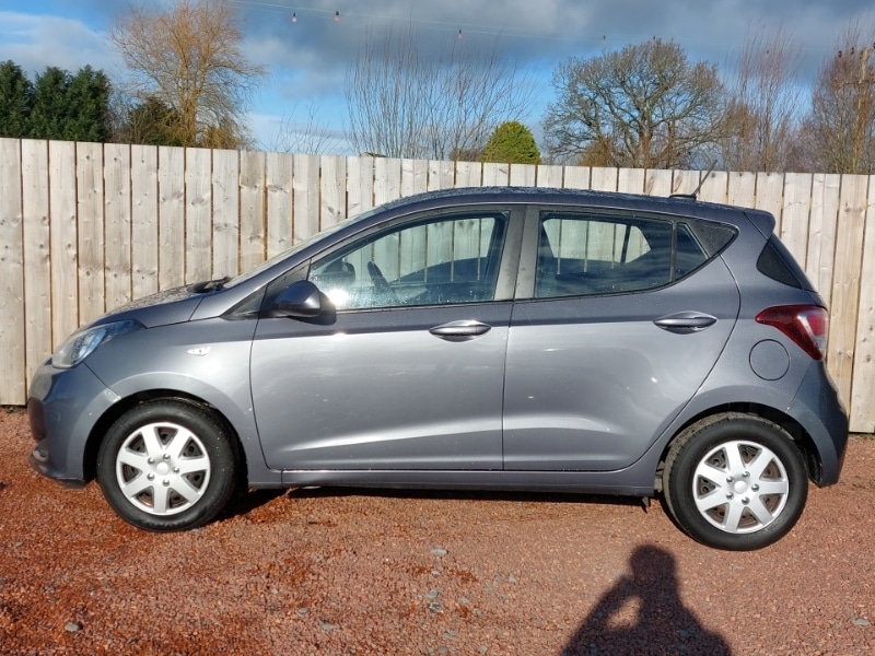 Used Hyundai i10 2019 for sale - 77568979: Photo 4
