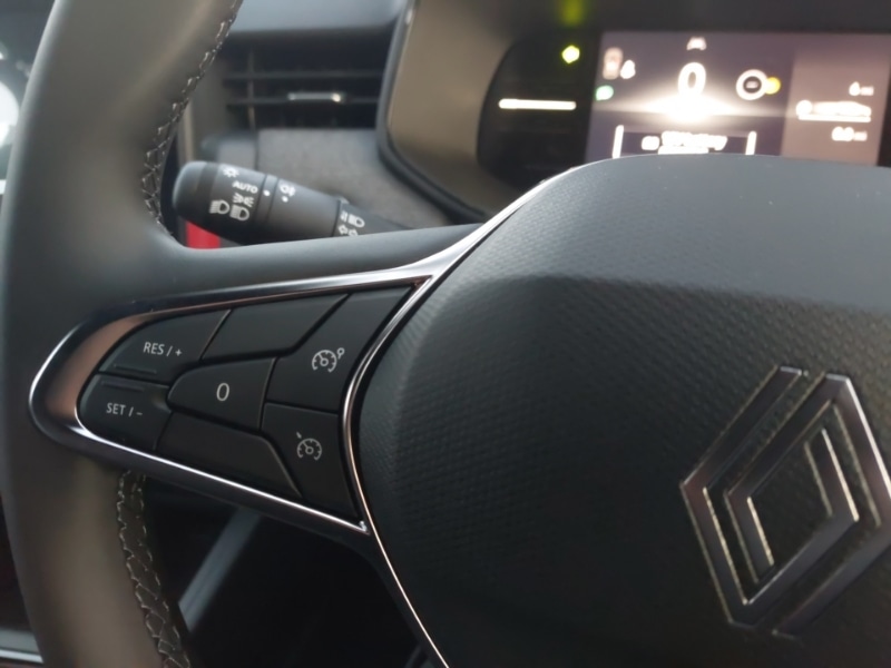 Used Renault Clio 2025 for sale - 77028559: Photo 16