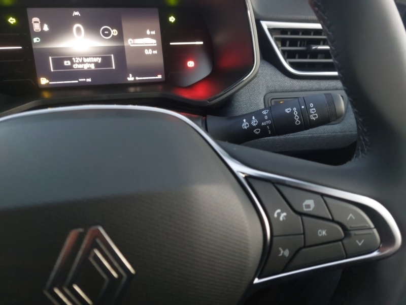 Used Renault Clio 2025 for sale - 77028559: Photo 18