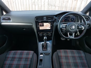 Used Volkswagen Golf 2019 for sale - 77568976: Photo