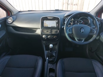 Used Renault Clio 2019 for sale - 76579394: Photo