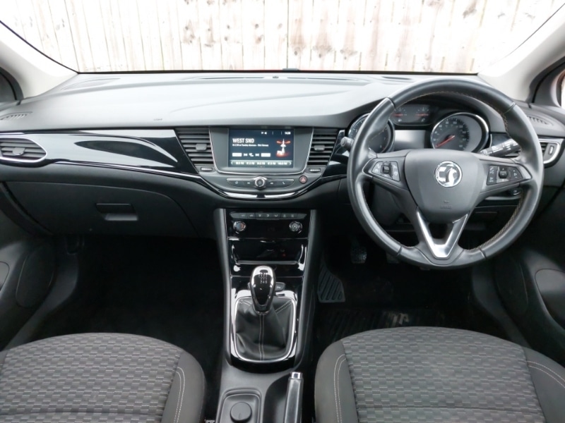 Used Vauxhall Astra 2018 for sale - 77503471: Photo 2