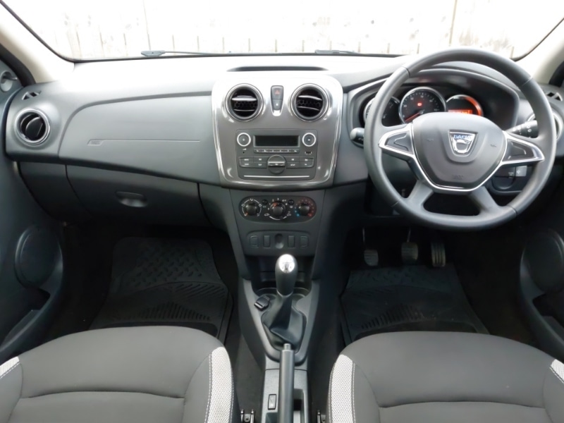 Used Dacia Sandero Stepway 2020 for sale - 77405301: Photo 2