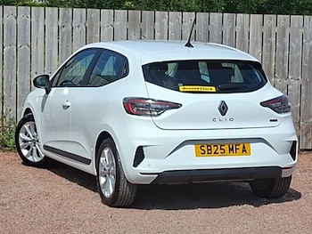 Used Renault Clio 2025 for sale - 79505946: Photo