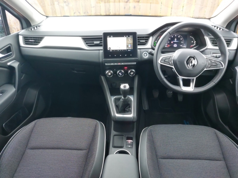 Used Renault Captur 2022 for sale - 76150789: Photo 2