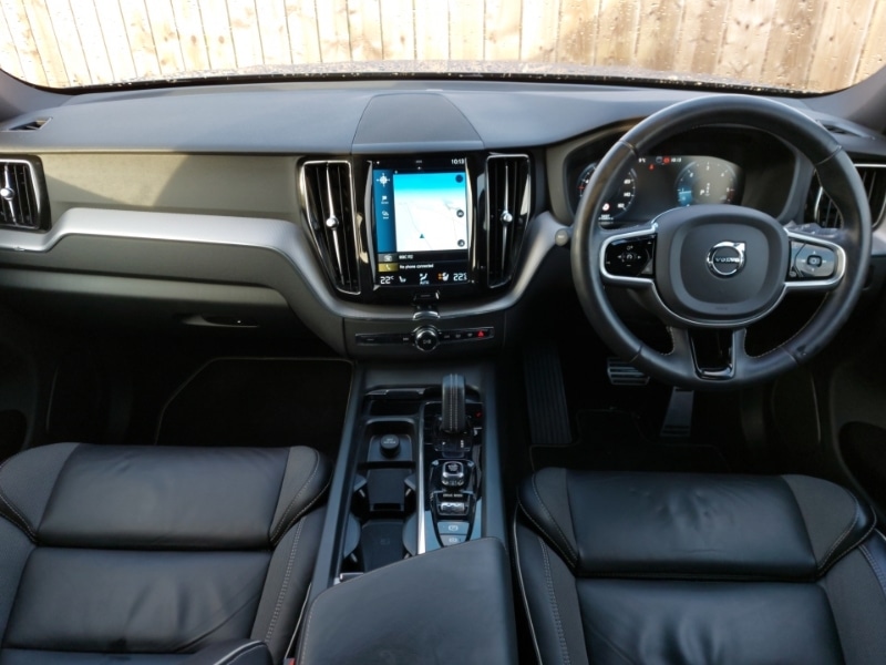 Used Volvo XC60 2020 for sale - 77115037: Photo 2